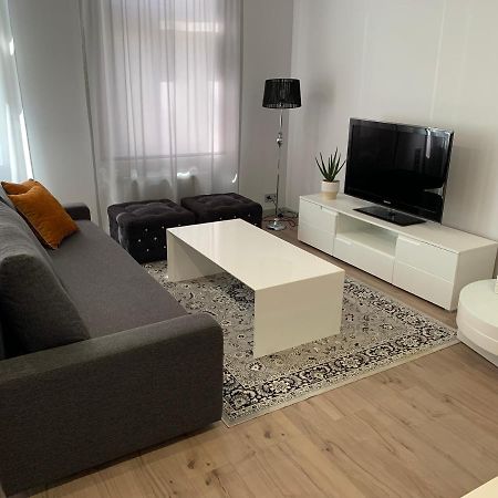 Zair Fireplace Apartments Talin Exterior foto