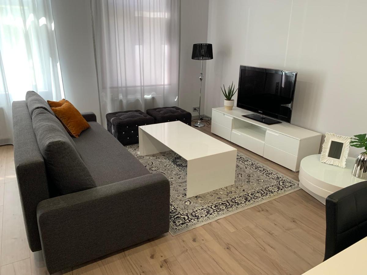 Zair Fireplace Apartments Talin Exterior foto
